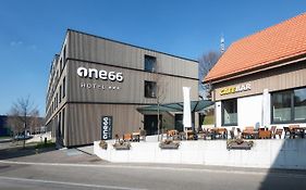 Hotel One66